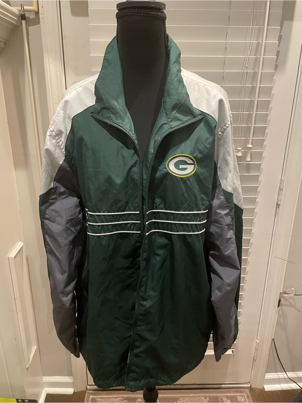 Reebok Green Bay Packers Green, Gray & White Team Windbreaker Jacket